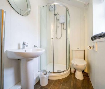 4 bedroom house of multiple occupation to rent - Photo 6