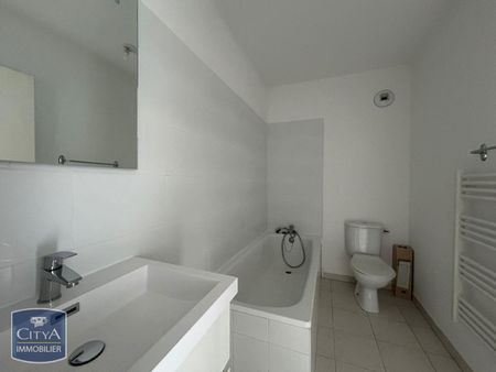 Location Appartement 1 pièce 30m² JONQUIERES 84150 - Photo 3