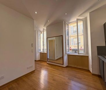 Location Appartement 2 pièces 25m² NICE 06100 - Photo 1