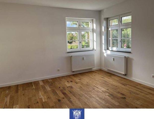 Lieblingsplatz - hell und gemütlich! Tageslichtbad mit Wanne, Parkettboden, Abstellraum - Foto 1