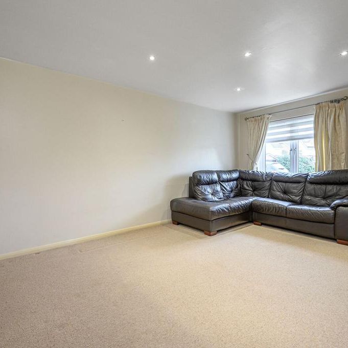 3 bedroom semi-detached house to rent - Photo 1