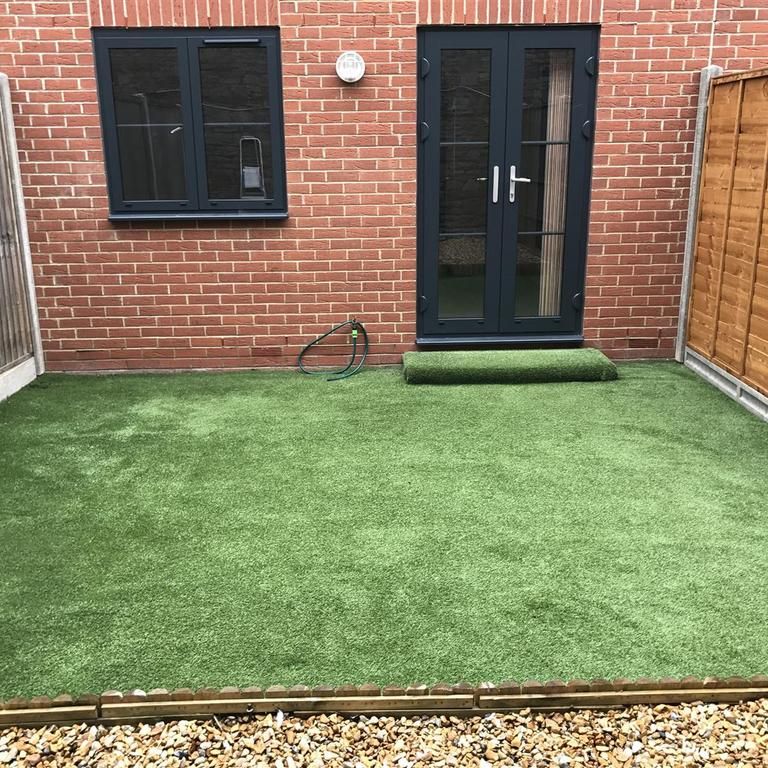 2 bedroom end of terrace house to rent - Photo 1