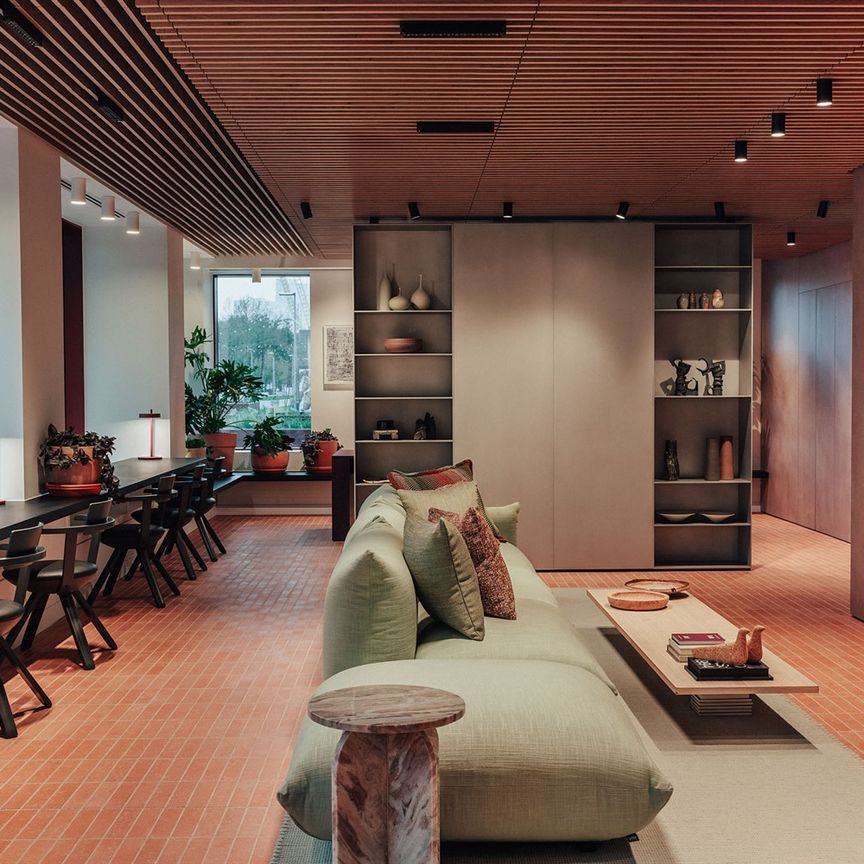 Available from Now - Studio, Furnished - Photo 1