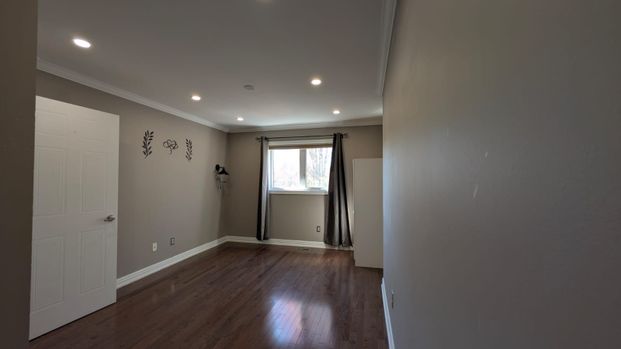 For Lease - 1816 Woodgate Court, Oshawa, Ontario - Photo 1