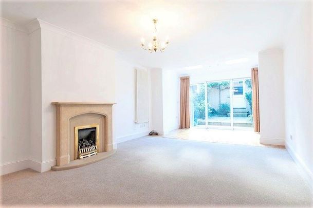 3 bedroom terraced house to rent - Photo 1