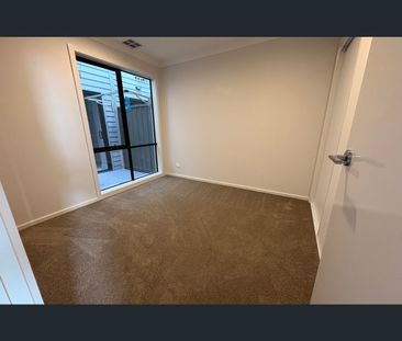 4 Bleeker Way, Fraser Rise, Vic 3336 - Photo 1