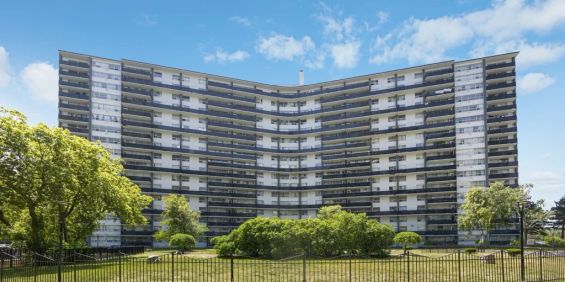 Champlain Towers - Photo 3