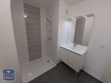 Location Appartement 2 pièces 42m² BONNEVILLE 74130 - Photo 4