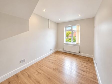 5 bedroom end of terrace house to rent - Photo 5