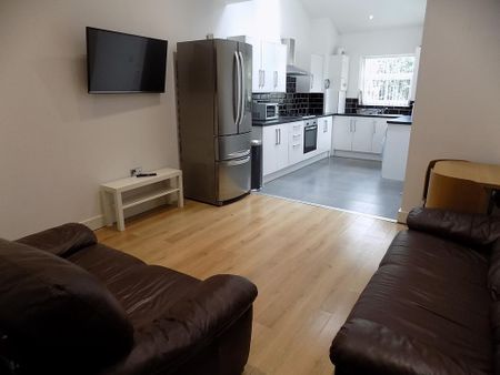 5 bedroom terraced house to rent - Photo 2