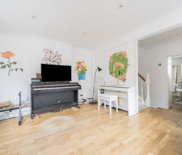 3 bedroom terraced house to rent - Photo 4