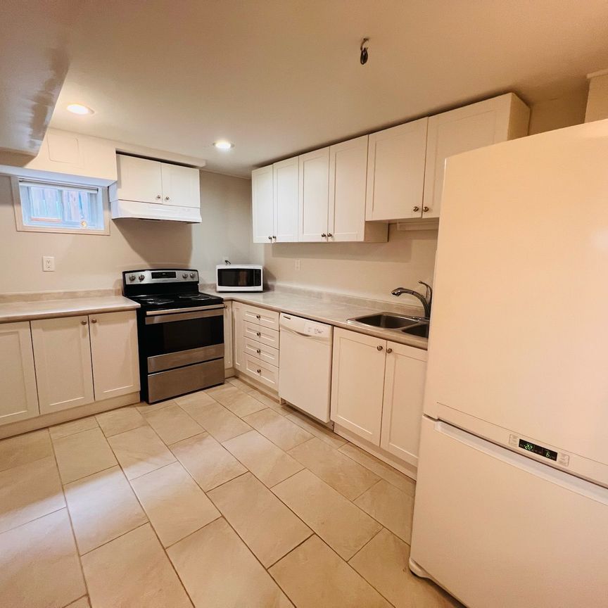 For Lease - 2749 Truscott Drive, Mississauga, Ontario - Photo 1