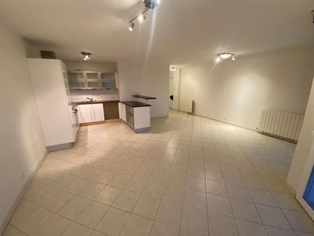 Location Appartement 3 pièces 68m² EVIAN LES BAINS 74500 - Photo 5