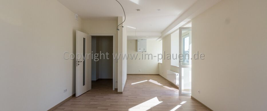 Aufzug - Balkon - modernes Bad mit BW-DU inkl. Badmöbel LED Beleuchtung - 2 Zimmerwohnung in Plauen - Photo 1