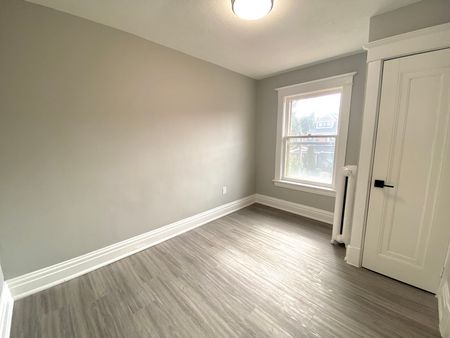 $1,925 / 2 br / 1 ba / 750 sqft 2BR Duplex in Hamilton - Photo 2