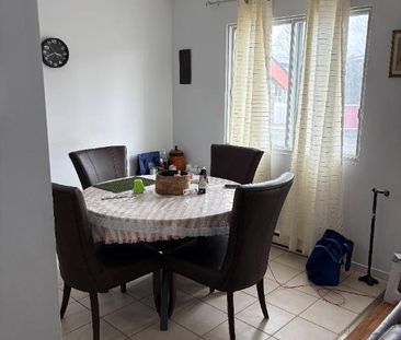 ++ PLUSIEURS 4 1/2 À LOUER ++ 1er JUIN + RÉNOVER + ENVIRON 15 MIN À... - Photo 3