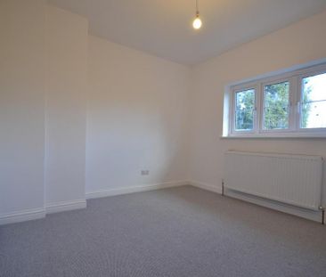 2 bedroom semi-detached house to rent - Photo 3