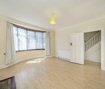 Courthouse Road, N12, London - Photo 3