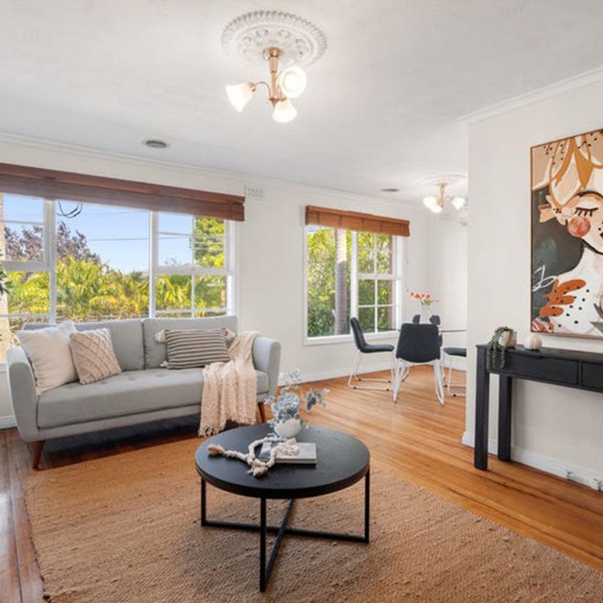 Three Bedroom Family Home - Photo 1