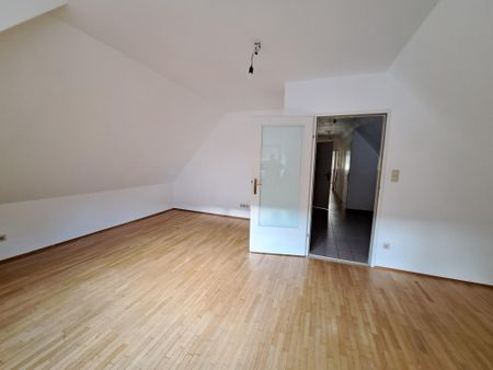 3- Zimmer- DG- Wohnung im Altbau| Sackstraße 14 Top 26 - Photo 3