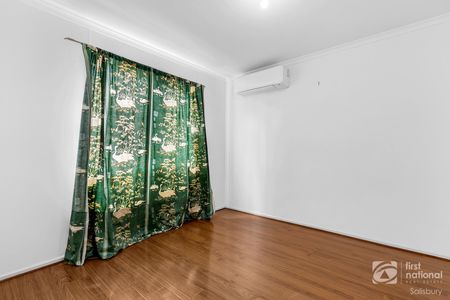 19 Beach Road, St Kilda - Photo 3