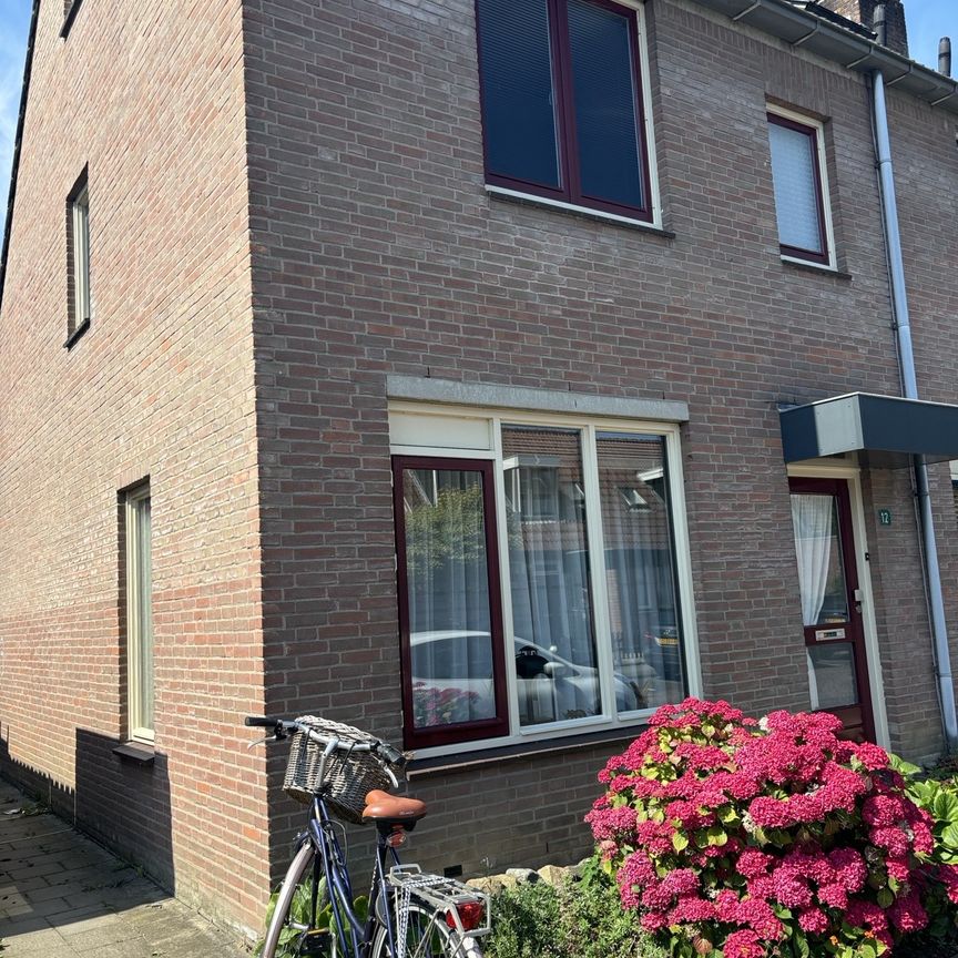 Ruime hoek-eengezinswoning in leuke wijk - Photo 1