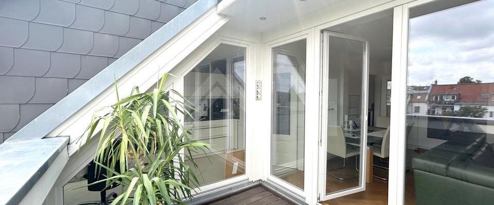 Moderne Wohnung mit Tiefgaragenstellplatz ... Ein Wohnjuwel über den Dächern der begehrten Leipziger Südvorstadt - Photo 1