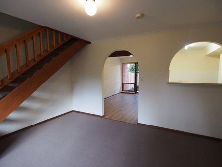 Spacious 2 bedroom townhouse in private garden setting - Photo 5