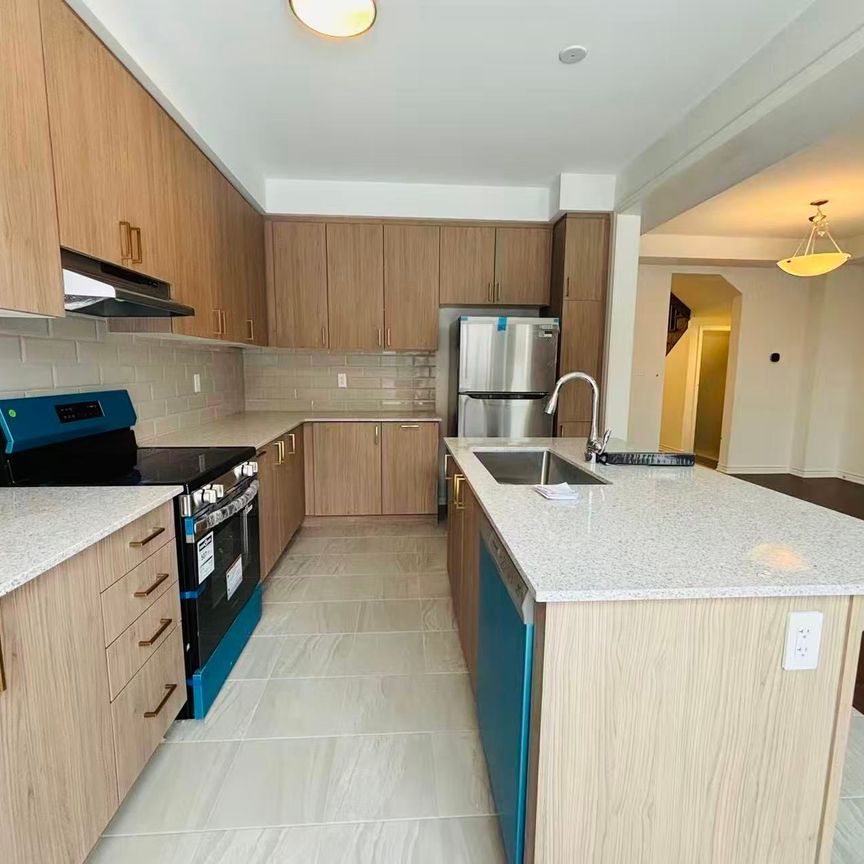 For Lease - 127 Azure Drive, Markham, Ontario - Photo 1