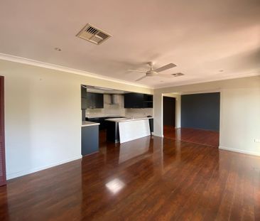 Generous Size Family Home - Photo 6