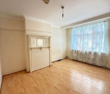 4 bedroom semi-detached house to rent - Photo 2