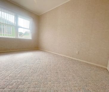 Sunny cozy two bedroom unit in a sought-after Royal Oak. - Photo 6