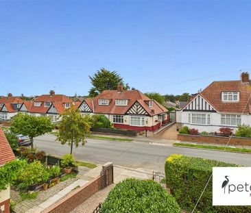 4 bedroom semi-detached bungalow to rent - Photo 4