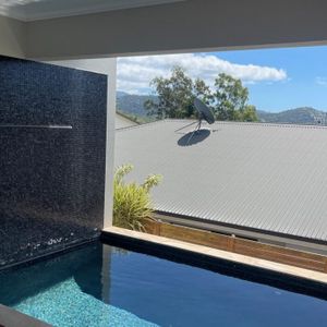 Stylish Fully Furnised Home - All Included - Photo 3