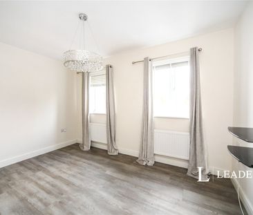 4 bedroom semi detached to rent Hazel Mead, LU5 - Photo 1