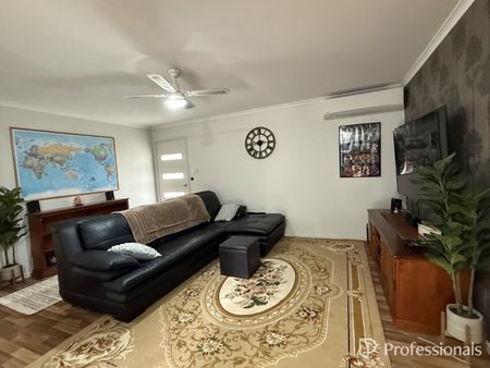 Large Family Home Located in Gunalda - Photo 2