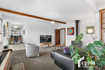 10 Courtney Street, Lenah Valley TAS 7008 - House For Rent | Domain - Photo 2