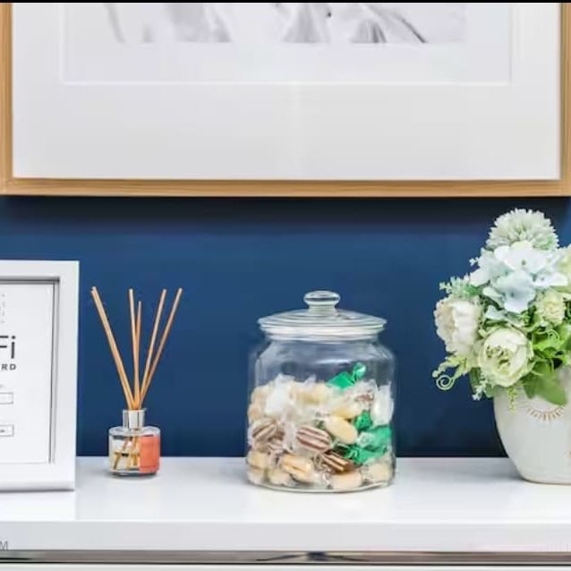 2 Bed Flat, Abbess Close, SW2 - Photo 1