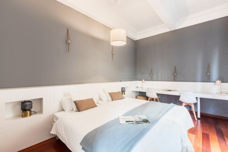 Carrer de Navellos, Valencia, Valencian Community 46003 - Photo 3