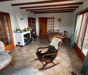 Beautiful family home in St-Légier with lake view - Photo 1