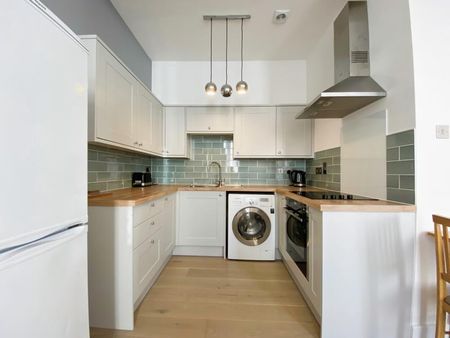 2 bedroom apartment to rent - Photo 3