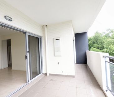 Ready to move in - large two beds. Call agent now - Photo 4