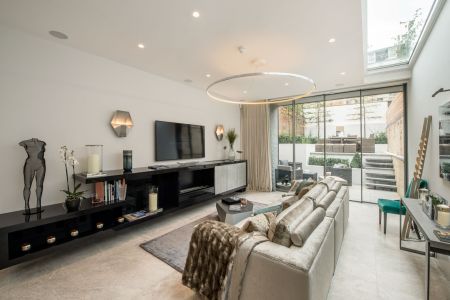 Renovated four-bedroom penthouse - Photo 5