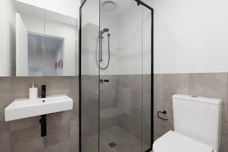 SIERRA One Bedroom + Study Apartment in prime location - Photo 5