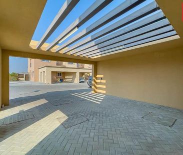 Single Row| 3bed With Direct On Park| Landscaped Garden - Photo 1