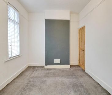 2 bedroom end of terrace house to rent - Photo 4