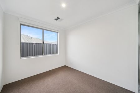 24 Ambrella Street, Treeby WA 6164 - Photo 2