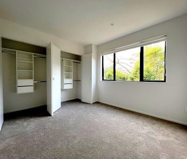 Urban living with natural oasis in your backyard - Photo 6