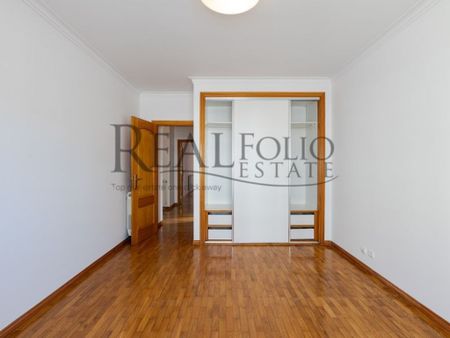 3 room luxury Apartment for rent in Cascais e Estoril, Cascais, Lisbon - Photo 2