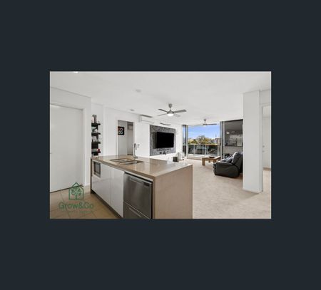 818/6 Aqua Street, Southport, Qld 4215 - Photo 3